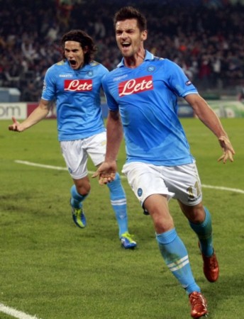 球迷对他的 球迷对他的